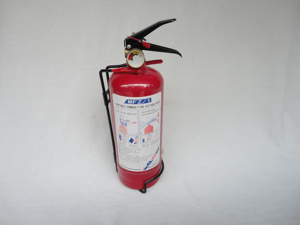 تصویر محصول: 车载灭火器1KG干粉灭火器应急产品汽车灭火器汽车用品 专供出口