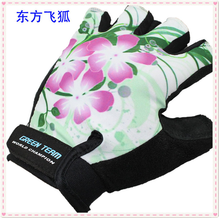 تصویر یکی از محصولات: 现货供应日盛牌半指运动耍酷防护手套 自行车骑行手套 量大从优