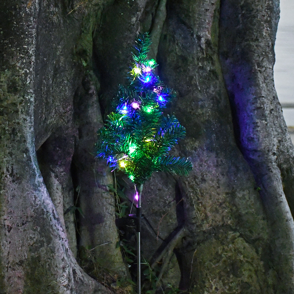 تصویر یکی از محصولات: 亚马逊跨境户外太阳能圣诞树地插灯节日氛围装饰草坪花园庭院灯